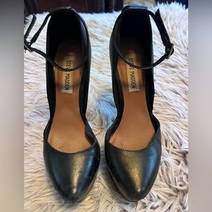 Steve Madden Deeny Size 6 Black Leather Platform Pumps